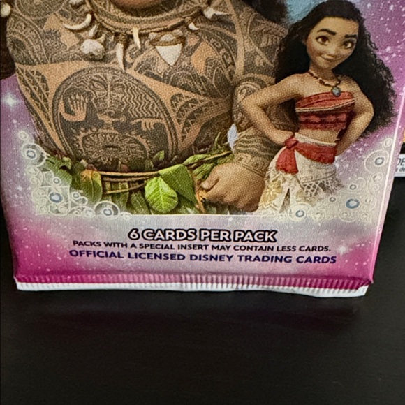 Disney Wonder 2025 Trading Cards Pack - Purple and Blue - Picture 3 of 3